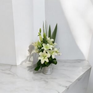 Arreglo Elegante de Lirios Blancos