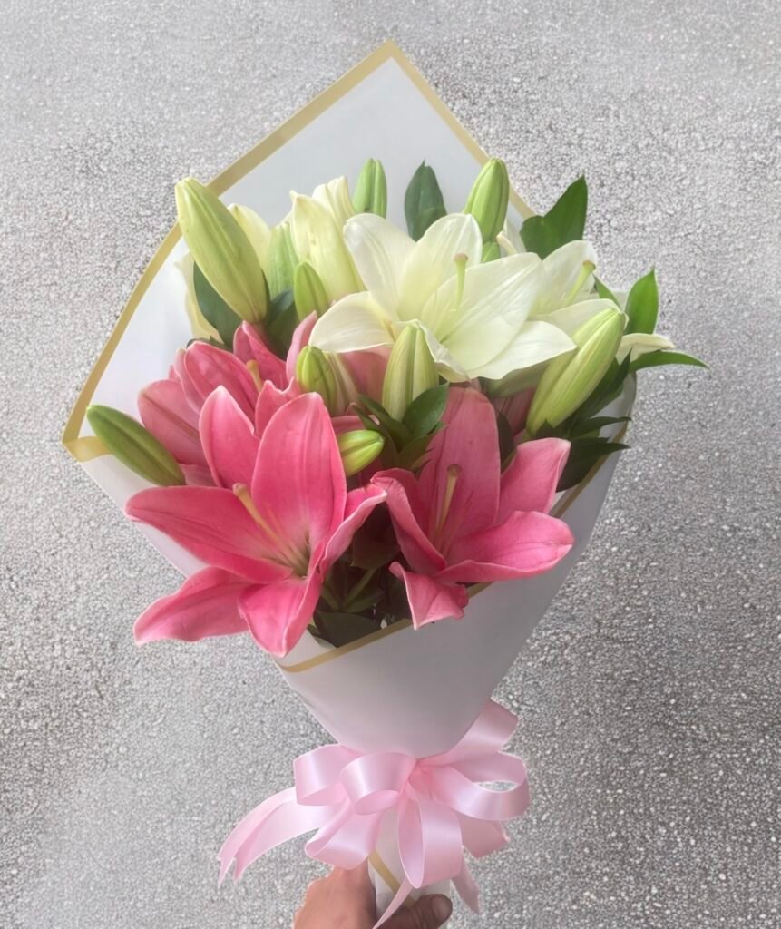 Dulce Elegancia – Ramo de 10 Lirios